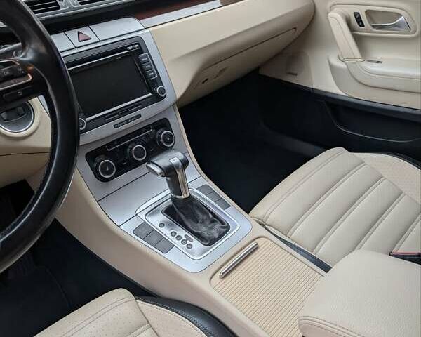 Белый Фольксваген CC / Passat CC, объемом двигателя 1.98 л и пробегом 180 тыс. км за 8500 $, фото 2 на Automoto.ua