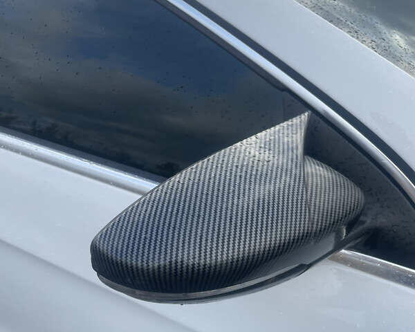 Білий Фольксваген CC / Passat CC, об'ємом двигуна 1.97 л та пробігом 302 тис. км за 12200 $, фото 6 на Automoto.ua