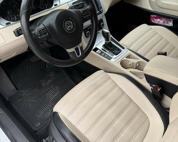 Белый Фольксваген CC / Passat CC, объемом двигателя 1.98 л и пробегом 206 тыс. км за 9250 $, фото 3 на Automoto.ua