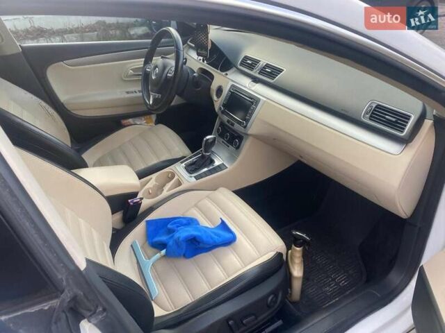 Белый Фольксваген CC / Passat CC, объемом двигателя 2 л и пробегом 318 тыс. км за 8500 $, фото 5 на Automoto.ua