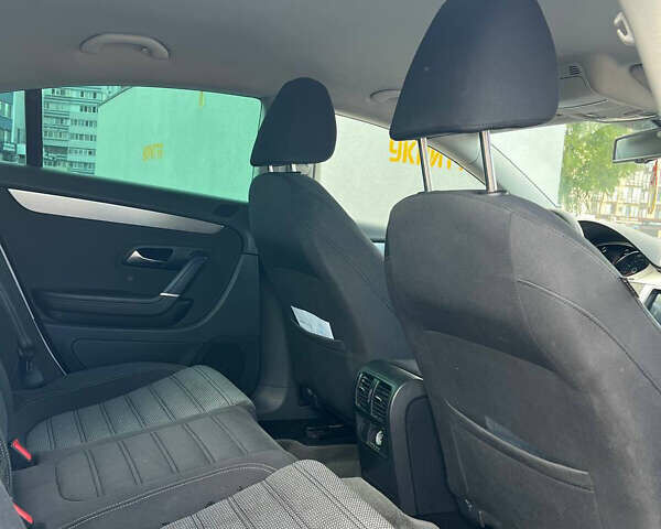 Белый Фольксваген CC / Passat CC, объемом двигателя 1.98 л и пробегом 330 тыс. км за 7600 $, фото 6 на Automoto.ua