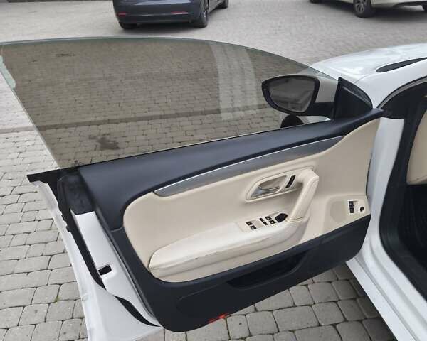 Білий Фольксваген CC / Passat CC, об'ємом двигуна 1.98 л та пробігом 254 тис. км за 7900 $, фото 16 на Automoto.ua