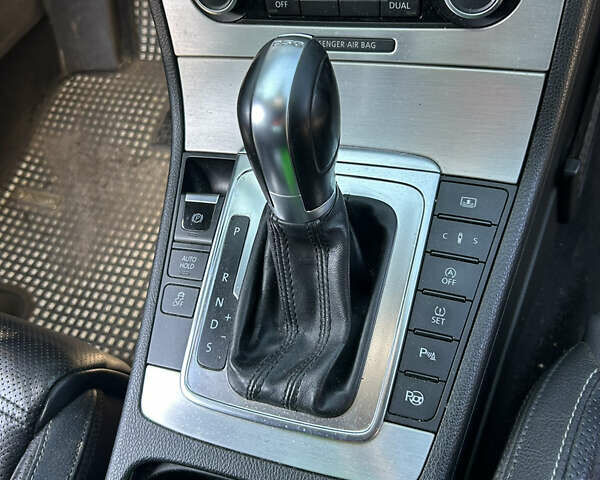 Белый Фольксваген CC / Passat CC, объемом двигателя 1.97 л и пробегом 307 тыс. км за 12000 $, фото 7 на Automoto.ua