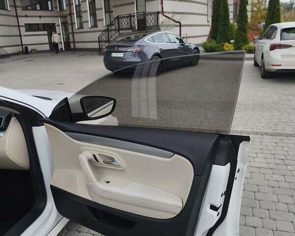 Білий Фольксваген CC / Passat CC, об'ємом двигуна 1.98 л та пробігом 254 тис. км за 7900 $, фото 18 на Automoto.ua