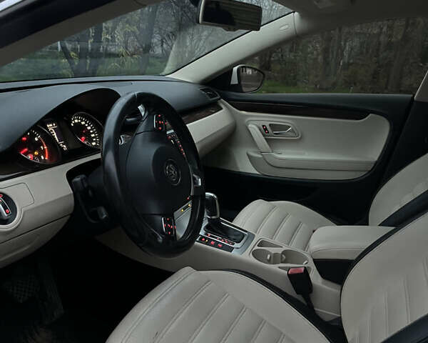 Белый Фольксваген CC / Passat CC, объемом двигателя 1.98 л и пробегом 247 тыс. км за 9200 $, фото 8 на Automoto.ua