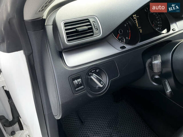 Белый Фольксваген CC / Passat CC, объемом двигателя 1.98 л и пробегом 268 тыс. км за 7650 $, фото 27 на Automoto.ua