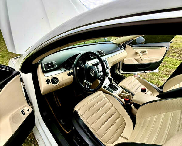 Белый Фольксваген CC / Passat CC, объемом двигателя 2 л и пробегом 219 тыс. км за 8800 $, фото 5 на Automoto.ua