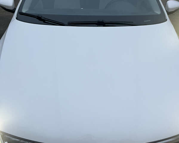 Белый Фольксваген CC / Passat CC, объемом двигателя 1.98 л и пробегом 247 тыс. км за 9200 $, фото 2 на Automoto.ua