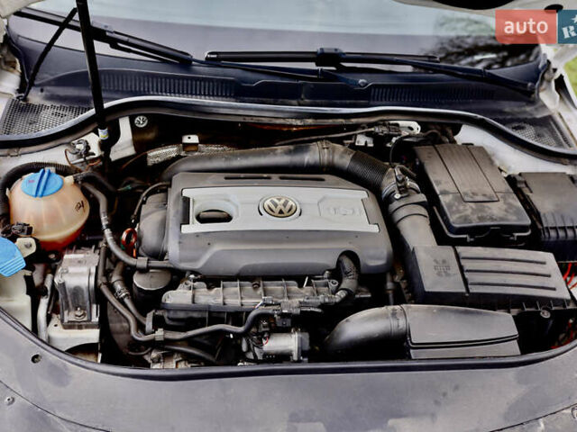 Белый Фольксваген CC / Passat CC, объемом двигателя 2 л и пробегом 219 тыс. км за 8800 $, фото 20 на Automoto.ua