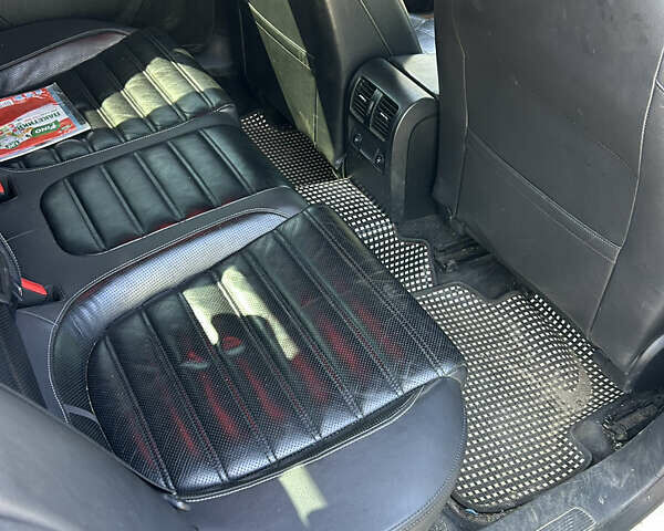 Белый Фольксваген CC / Passat CC, объемом двигателя 1.97 л и пробегом 307 тыс. км за 12000 $, фото 10 на Automoto.ua