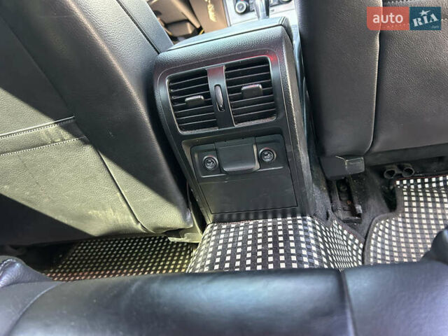 Белый Фольксваген CC / Passat CC, объемом двигателя 1.97 л и пробегом 307 тыс. км за 12000 $, фото 11 на Automoto.ua
