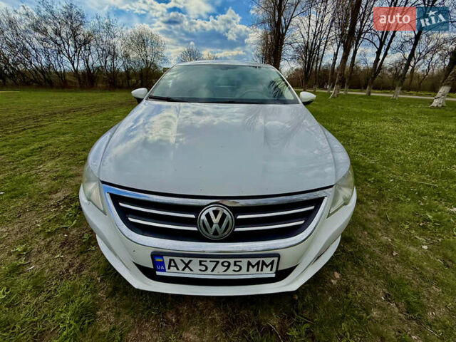 Белый Фольксваген CC / Passat CC, объемом двигателя 2 л и пробегом 219 тыс. км за 8800 $, фото 1 на Automoto.ua