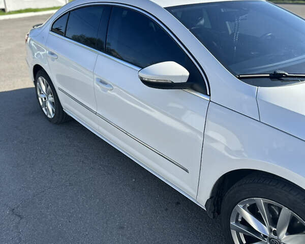Белый Фольксваген CC / Passat CC, объемом двигателя 1.8 л и пробегом 219 тыс. км за 8000 $, фото 3 на Automoto.ua