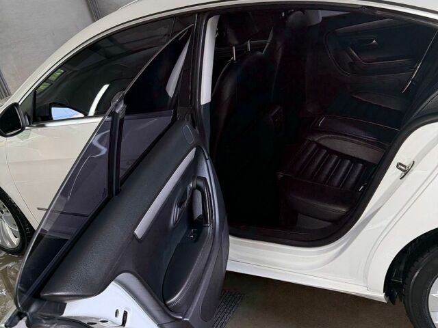 Белый Фольксваген CC / Passat CC, объемом двигателя 1.98 л и пробегом 244 тыс. км за 9799 $, фото 13 на Automoto.ua
