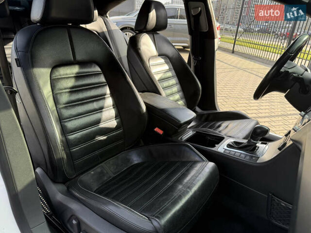 Білий Фольксваген CC / Passat CC, об'ємом двигуна 1.97 л та пробігом 300 тис. км за 9999 $, фото 17 на Automoto.ua
