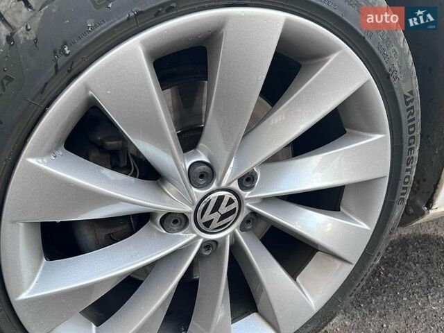 Белый Фольксваген CC / Passat CC, объемом двигателя 1.98 л и пробегом 141 тыс. км за 8800 $, фото 10 на Automoto.ua