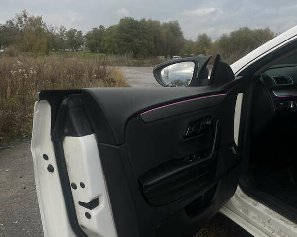 Білий Фольксваген CC / Passat CC, об'ємом двигуна 1.97 л та пробігом 302 тис. км за 12200 $, фото 10 на Automoto.ua