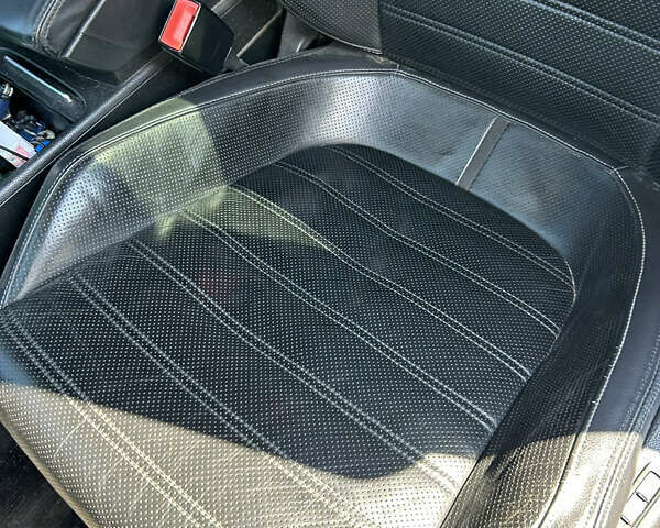 Белый Фольксваген CC / Passat CC, объемом двигателя 1.97 л и пробегом 307 тыс. км за 12000 $, фото 15 на Automoto.ua