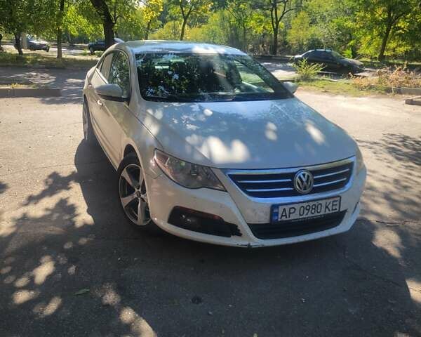 Білий Фольксваген CC / Passat CC, об'ємом двигуна 1.98 л та пробігом 290 тис. км за 7700 $, фото 1 на Automoto.ua