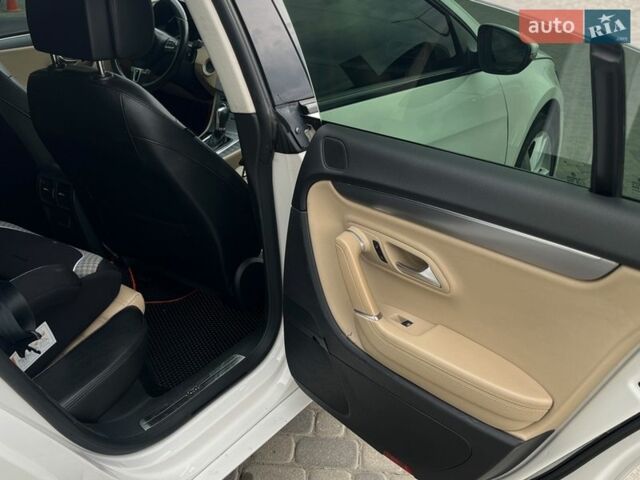 Білий Фольксваген CC / Passat CC, об'ємом двигуна 1.97 л та пробігом 249 тис. км за 12600 $, фото 26 на Automoto.ua