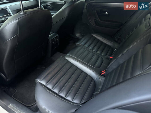 Фольксваген CC / Passat CC 2012 в Николаеве на Automoto.ua Белый Фольксваген CC / Passat CC, объемом двигателя 2 л и пробегом 181 тыс. км за 13499 $, фото 29 на Automoto.ua