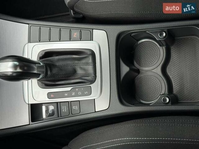 Белый Фольксваген CC / Passat CC, объемом двигателя 1.97 л и пробегом 132 тыс. км за 14500 $, фото 17 на Automoto.ua