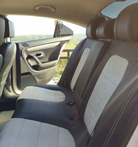 Білий Фольксваген CC / Passat CC, об'ємом двигуна 1.97 л та пробігом 255 тис. км за 12200 $, фото 31 на Automoto.ua