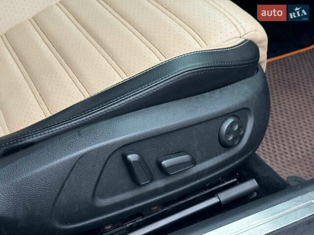 Білий Фольксваген CC / Passat CC, об'ємом двигуна 2 л та пробігом 268 тис. км за 12790 $, фото 23 на Automoto.ua