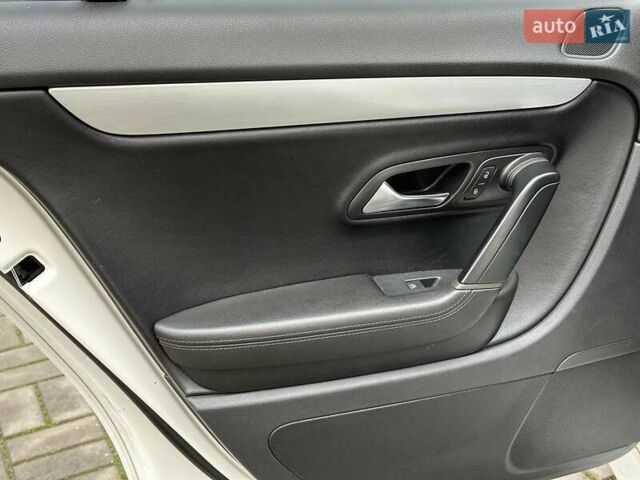 Білий Фольксваген CC / Passat CC, об'ємом двигуна 2 л та пробігом 223 тис. км за 11440 $, фото 10 на Automoto.ua