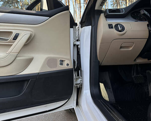 Белый Фольксваген CC / Passat CC, объемом двигателя 2 л и пробегом 150 тыс. км за 10100 $, фото 14 на Automoto.ua