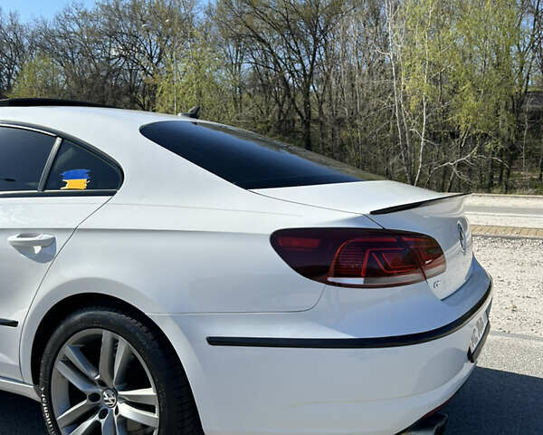 Белый Фольксваген CC / Passat CC, объемом двигателя 2 л и пробегом 153 тыс. км за 11700 $, фото 10 на Automoto.ua