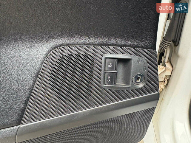 Білий Фольксваген CC / Passat CC, об'ємом двигуна 2 л та пробігом 172 тис. км за 9640 $, фото 20 на Automoto.ua