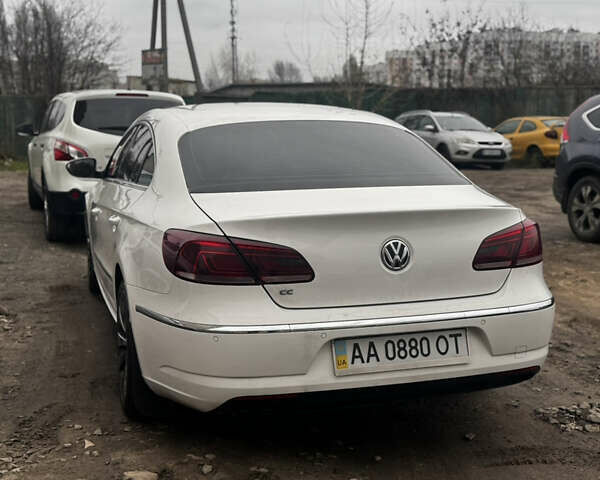 Белый Фольксваген CC / Passat CC, объемом двигателя 1.97 л и пробегом 294 тыс. км за 11000 $, фото 4 на Automoto.ua
