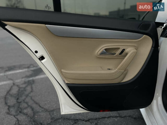 Білий Фольксваген CC / Passat CC, об'ємом двигуна 1.98 л та пробігом 234 тис. км за 9900 $, фото 20 на Automoto.ua