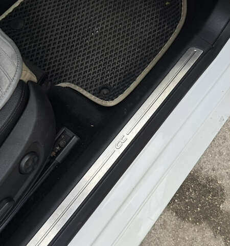 Фольксваген CC / Passat CC 2012 в Николаеве на Automoto.ua Белый Фольксваген CC / Passat CC, объемом двигателя 1.98 л и пробегом 328 тыс. км за 9200 $, фото 2 на Automoto.ua