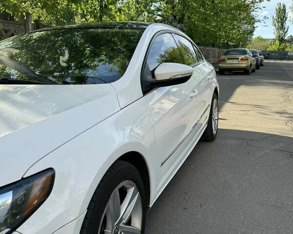 Белый Фольксваген CC / Passat CC, объемом двигателя 1.98 л и пробегом 186 тыс. км за 10400 $, фото 5 на Automoto.ua