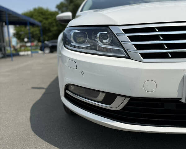 Белый Фольксваген CC / Passat CC, объемом двигателя 1.98 л и пробегом 263 тыс. км за 9800 $, фото 2 на Automoto.ua