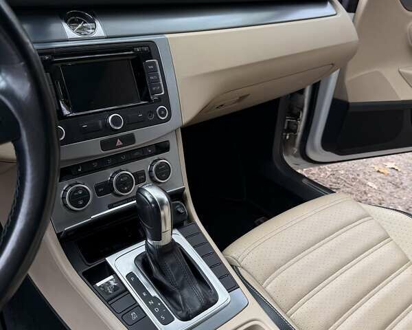 Фольксваген CC / Passat CC 2012 у Києві на Automoto.ua Білий Фольксваген CC / Passat CC, об'ємом двигуна 1.98 л та пробігом 268 тис. км за 9400 $, фото 7 на Automoto.ua