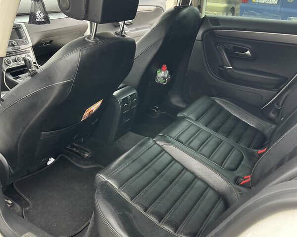 Белый Фольксваген CC / Passat CC, объемом двигателя 1.98 л и пробегом 169 тыс. км за 8300 $, фото 32 на Automoto.ua