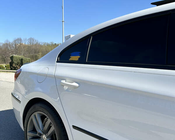 Белый Фольксваген CC / Passat CC, объемом двигателя 2 л и пробегом 153 тыс. км за 11700 $, фото 12 на Automoto.ua
