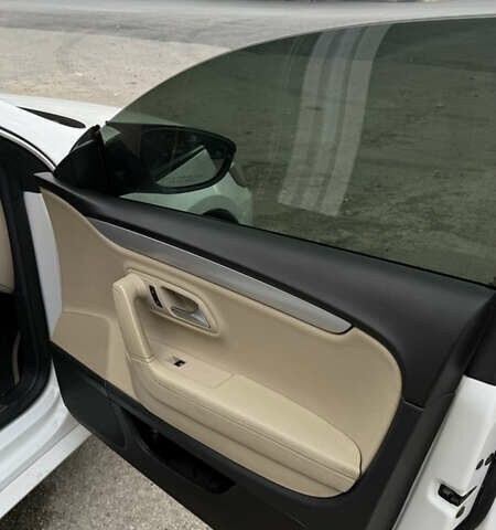 Фольксваген CC / Passat CC 2012 в Николаеве на Automoto.ua Белый Фольксваген CC / Passat CC, объемом двигателя 1.98 л и пробегом 328 тыс. км за 9200 $, фото 3 на Automoto.ua