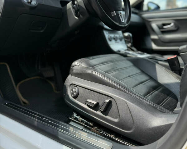 Белый Фольксваген CC / Passat CC, объемом двигателя 1.98 л и пробегом 263 тыс. км за 9800 $, фото 17 на Automoto.ua