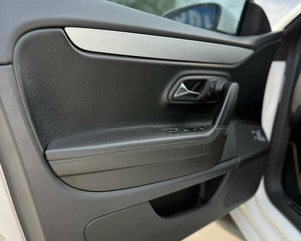 Белый Фольксваген CC / Passat CC, объемом двигателя 1.98 л и пробегом 263 тыс. км за 9800 $, фото 16 на Automoto.ua