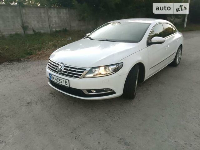 Білий Фольксваген CC / Passat CC, об'ємом двигуна 2 л та пробігом 220 тис. км за 10700 $, фото 12 на Automoto.ua