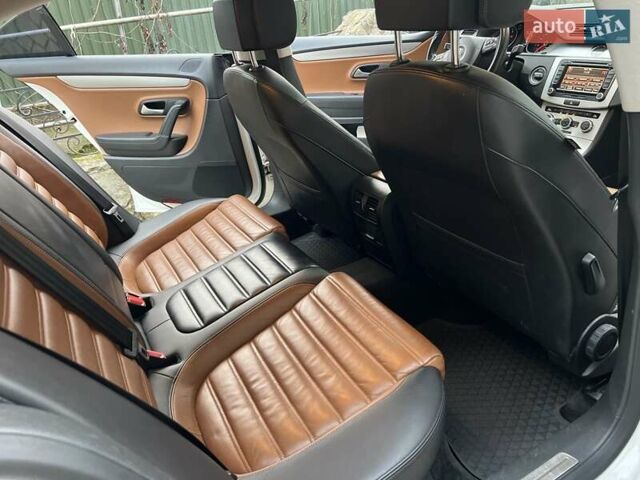 Білий Фольксваген CC / Passat CC, об'ємом двигуна 1.97 л та пробігом 238 тис. км за 10800 $, фото 23 на Automoto.ua