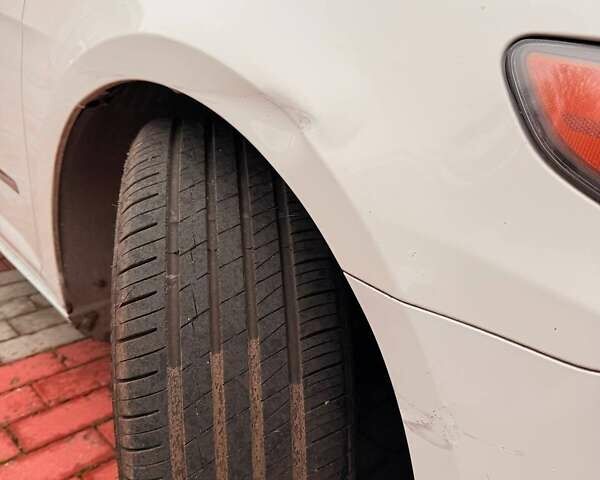 Белый Фольксваген CC / Passat CC, объемом двигателя 1.98 л и пробегом 225 тыс. км за 10500 $, фото 1 на Automoto.ua