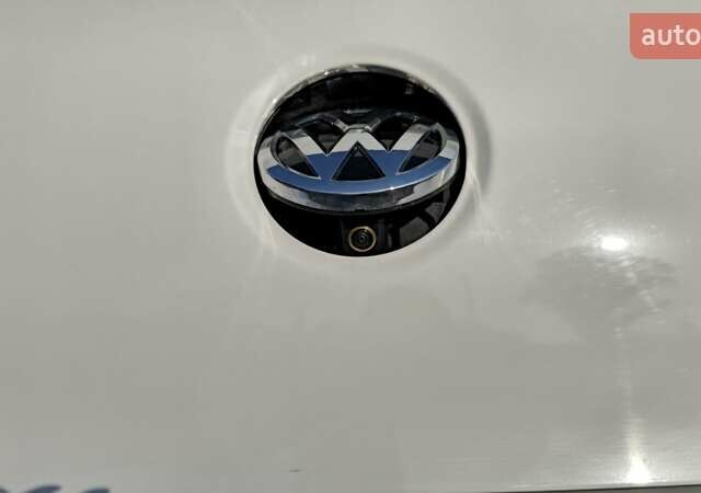 Белый Фольксваген CC / Passat CC, объемом двигателя 2 л и пробегом 248 тыс. км за 12500 $, фото 2 на Automoto.ua