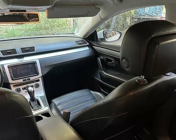 Белый Фольксваген CC / Passat CC, объемом двигателя 2 л и пробегом 220 тыс. км за 11500 $, фото 6 на Automoto.ua