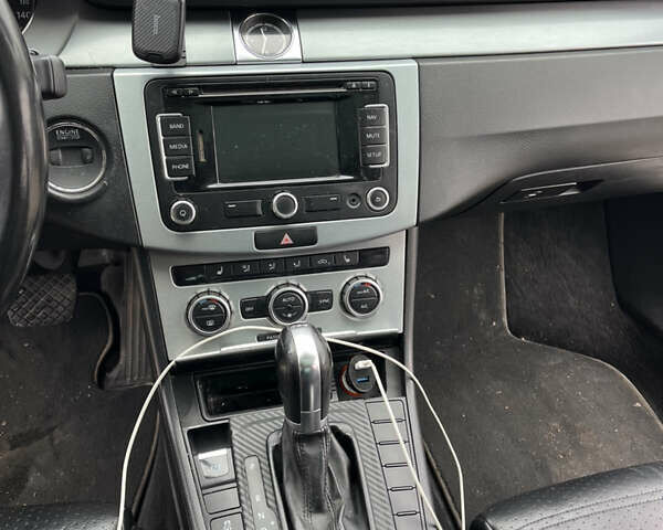 Белый Фольксваген CC / Passat CC, объемом двигателя 1.98 л и пробегом 169 тыс. км за 8300 $, фото 26 на Automoto.ua