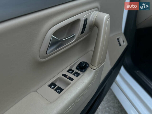 Белый Фольксваген CC / Passat CC, объемом двигателя 1.98 л и пробегом 212 тыс. км за 9800 $, фото 14 на Automoto.ua